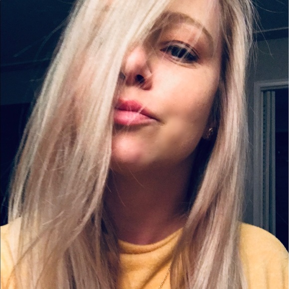 Meet your Posher, Michelle - Picture 1 of 1